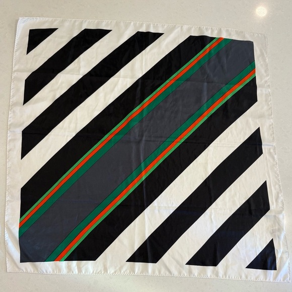 Totes Vintage 1975 Rain Scarf - Black & White Stripe - Picture 2 of 8